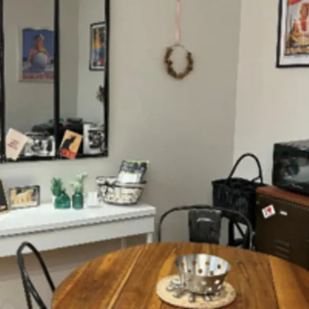 T2 Batignolles Avec Cour Privée Appartement *