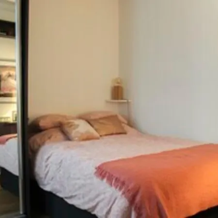 Appartement T2 Batignolles Avec Cour Privée *